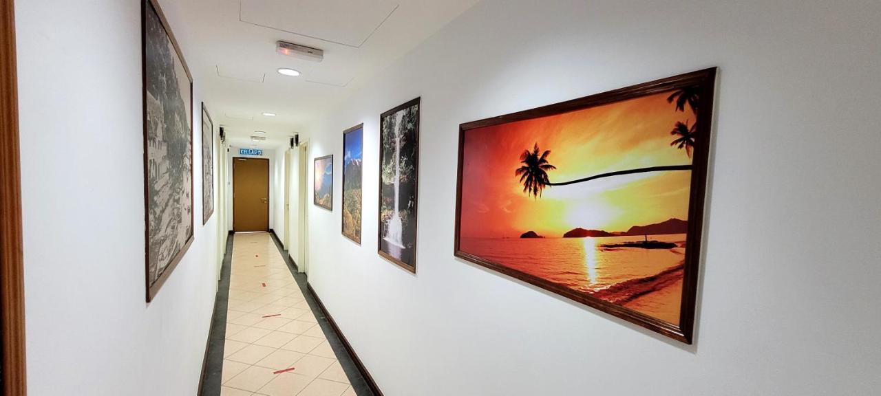 Api-Api Guesthouse Kota Kinabalu Luaran gambar