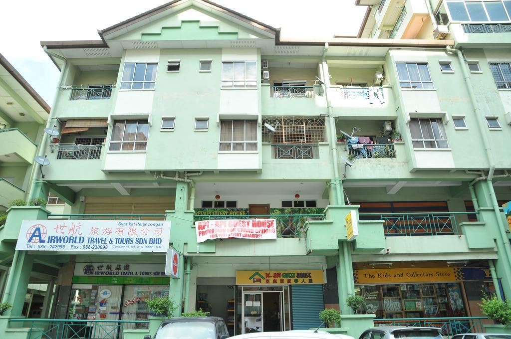 Api-Api Guesthouse Kota Kinabalu Luaran gambar