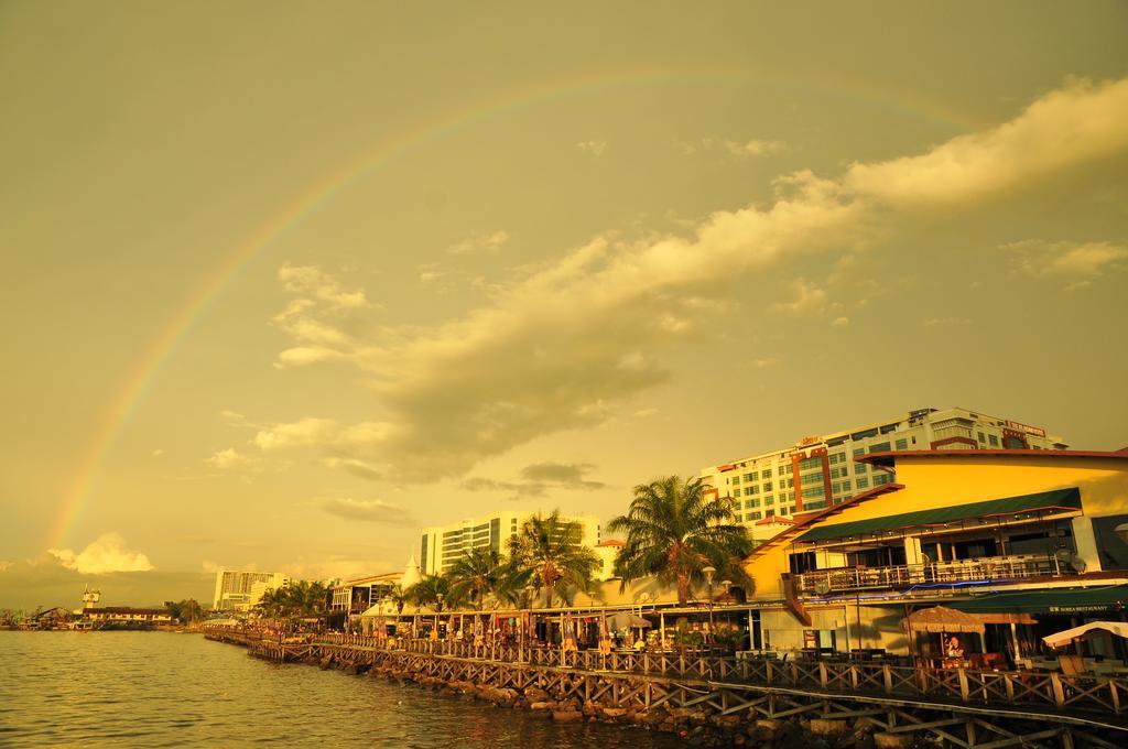 Api-Api Guesthouse Kota Kinabalu Luaran gambar